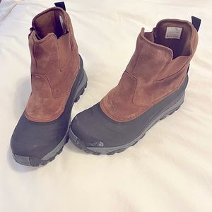 North Face pull on winter boots
